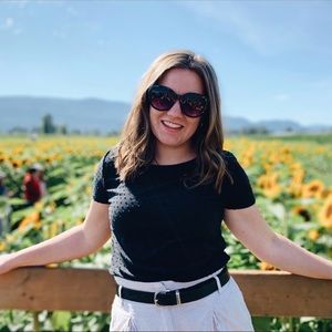 Meet your Posher, Madeline